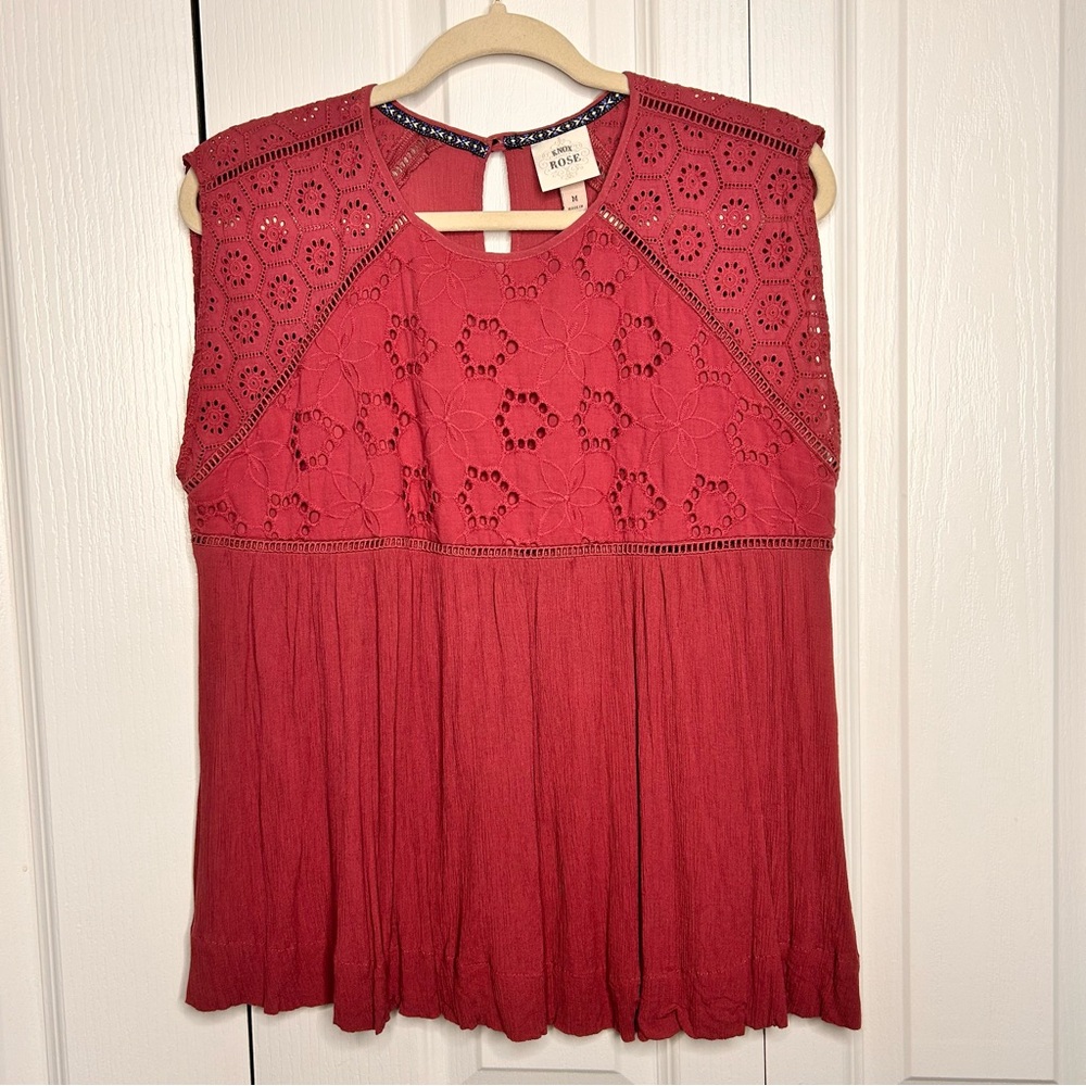 Knox Rose Women’s Maroon Sleeveless Embroidered Floral Lightweight Top Size M